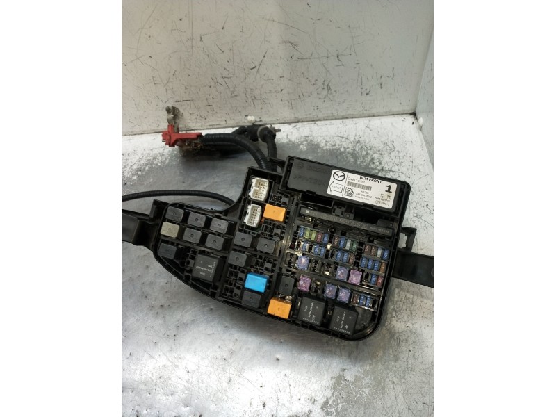 Recambio de caja reles / fusibles para mazda 3 lim. () center-line referencia OEM IAM 030000678202 G46C675X0 2014