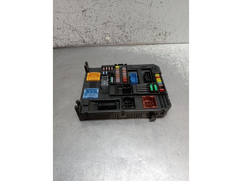 Recambio de caja reles / fusibles para peugeot 308 ii (lb_, lp_, lw_, lh_, l3_) 1.5 bluehdi 130 referencia OEM IAM 9832880280 36