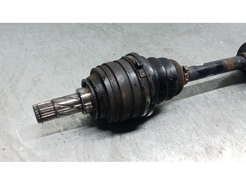 Recambio de transmision delantera izquierda para opel corsa c (x01) 1.7 di (f08, f68) referencia OEM IAM   01