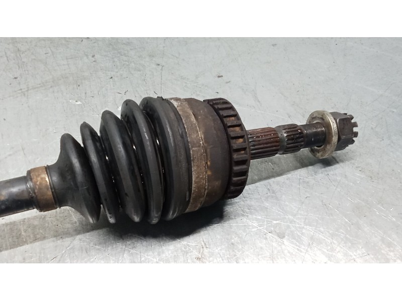 Recambio de transmision delantera izquierda para opel corsa c (x01) 1.7 di (f08, f68) referencia OEM IAM   01