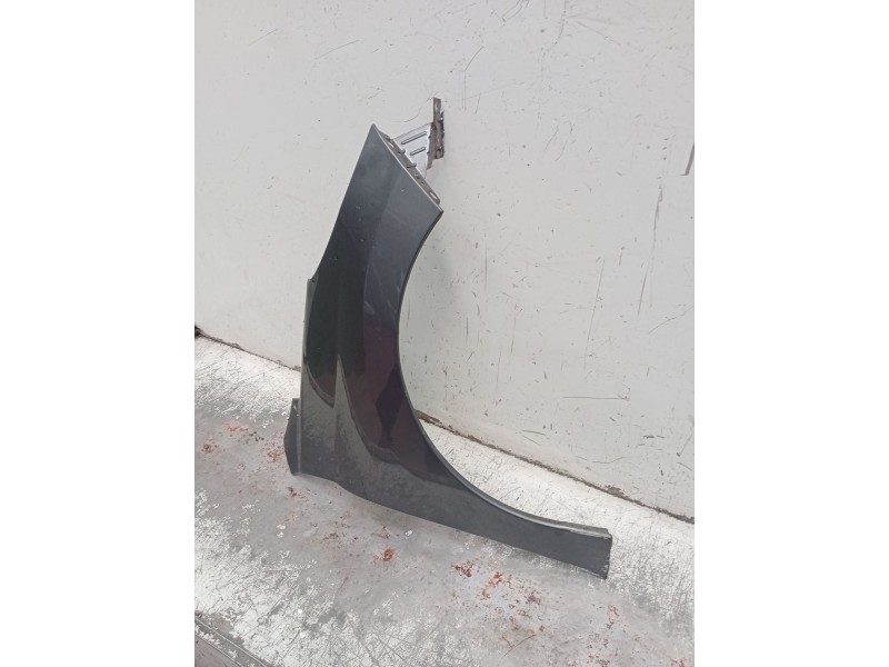 Recambio de aleta delantera derecha para peugeot 207/207+ (wa_, wc_) 1.6 hdi referencia OEM IAM   2009