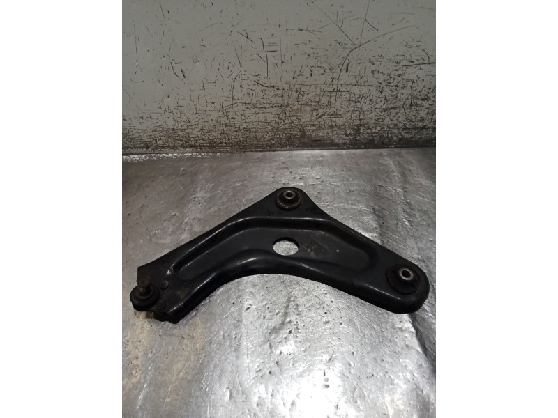 Recambio de brazo suspension inferior delantero izquierdo para peugeot 207/207+ (wa_, wc_) 1.6 hdi referencia OEM IAM   