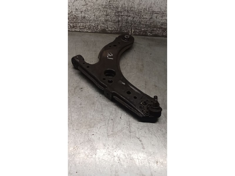 Recambio de brazo suspension inferior delantero izquierdo para audi a3 (8l1) 1.6 referencia OEM IAM   00