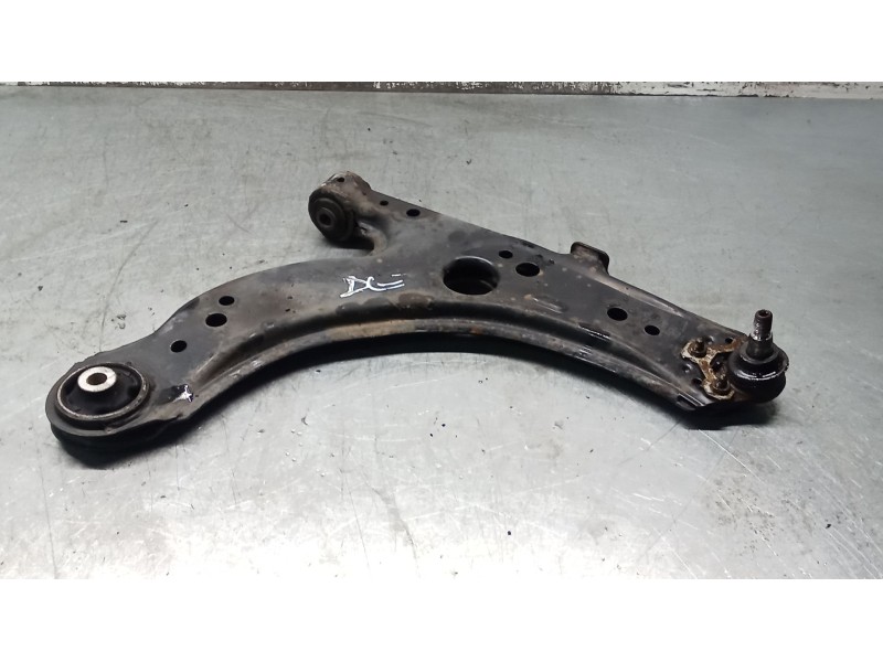 Recambio de brazo suspension inferior delantero derecho para audi a3 (8l1) 1.6 referencia OEM IAM   00