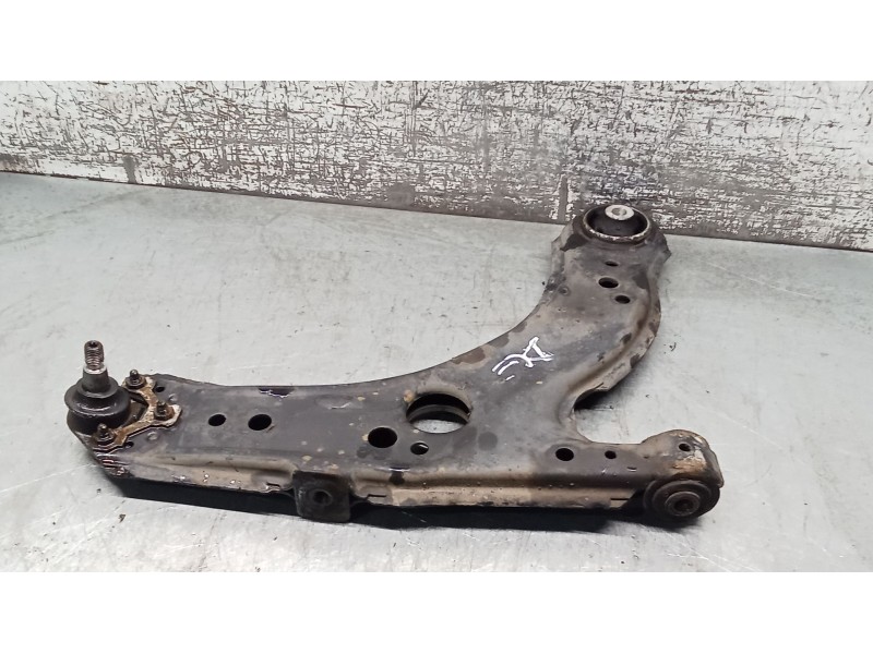 Recambio de brazo suspension inferior delantero derecho para audi a3 (8l1) 1.6 referencia OEM IAM   00