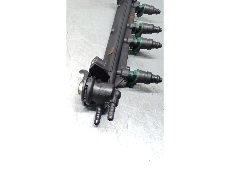 Recambio de rampa inyectora para audi a3 (8l1) 1.6 referencia OEM IAM 06A133317A  00