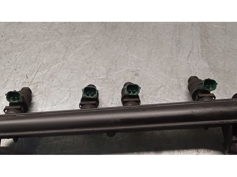Recambio de rampa inyectora para audi a3 (8l1) 1.6 referencia OEM IAM 06A133317A  00