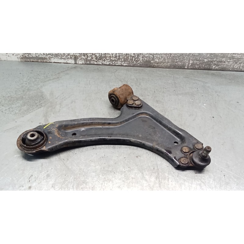 Recambio de brazo suspension inferior delantero izquierdo para opel corsa c (x01) 1.7 di (f08, f68) referencia OEM IAM   01