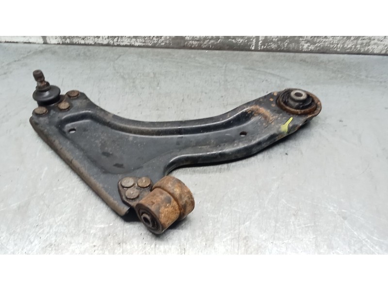 Recambio de brazo suspension inferior delantero izquierdo para opel corsa c (x01) 1.7 di (f08, f68) referencia OEM IAM   01