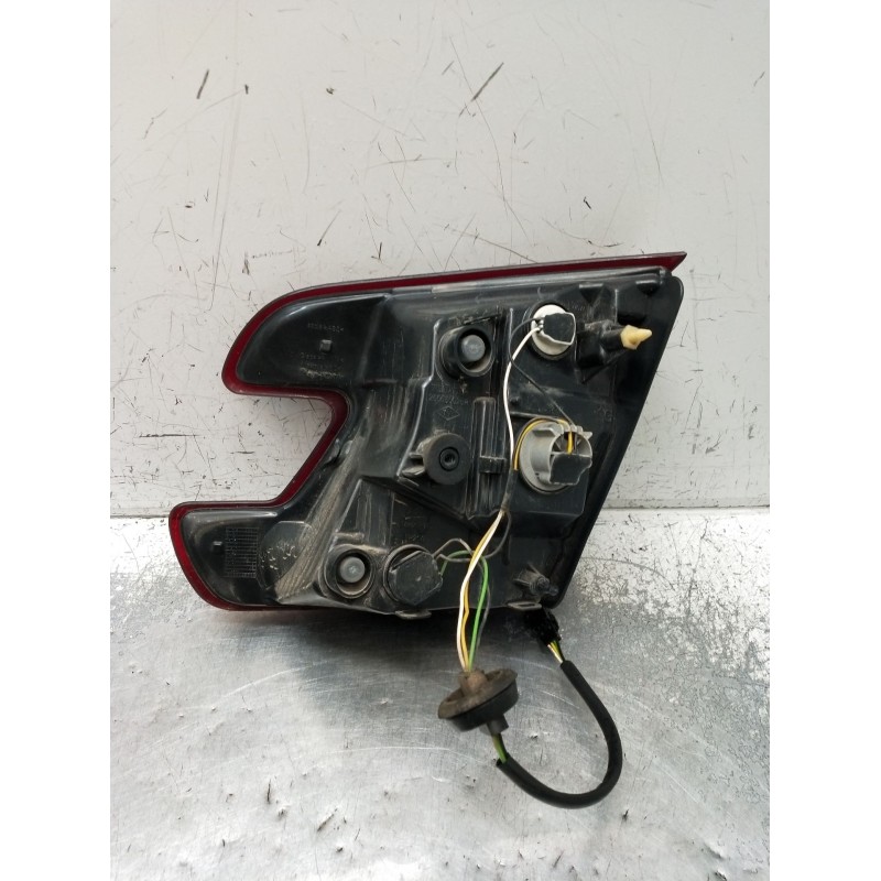 Recambio de piloto trasero izquierdo interior para renault megane iii grandtour (kz0/1) 1.6 16v (kz0u, kz1b, kz1u) referencia OE
