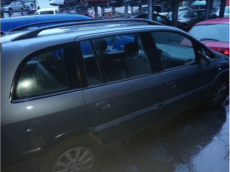 opel zafira a del año 2005