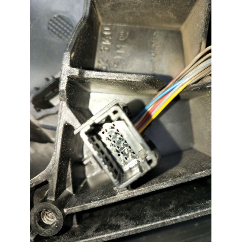Recambio de retrovisor izquierdo para renault megane iii grandtour (kz0/1) 1.6 16v (kz0u, kz1b, kz1u) referencia OEM IAM  ELÉCTR