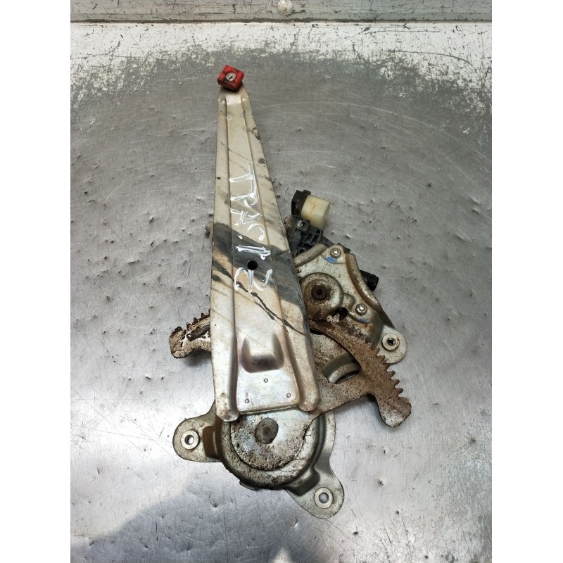 Recambio de elevalunas trasero izquierdo para mitsubishi l200 / triton (ka_t, kb_t) 2.5 di-d 4wd (kb4t) referencia OEM IAM AE062