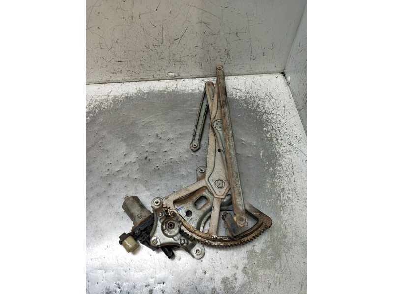 Recambio de elevalunas delantero izquierdo para mitsubishi l200 / triton (ka_t, kb_t) 2.5 di-d 4wd (kb4t) referencia OEM IAM  5P