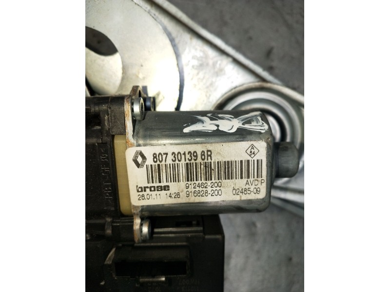 Recambio de elevalunas delantero derecho para renault megane iii grandtour (kz0/1) 1.6 16v (kz0u, kz1b, kz1u) referencia OEM IAM