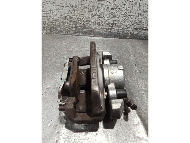 Recambio de pinza freno delantera derecha para opel combo e tour / life (k9) 1.5 referencia OEM IAM 9830798780 11360112743 17