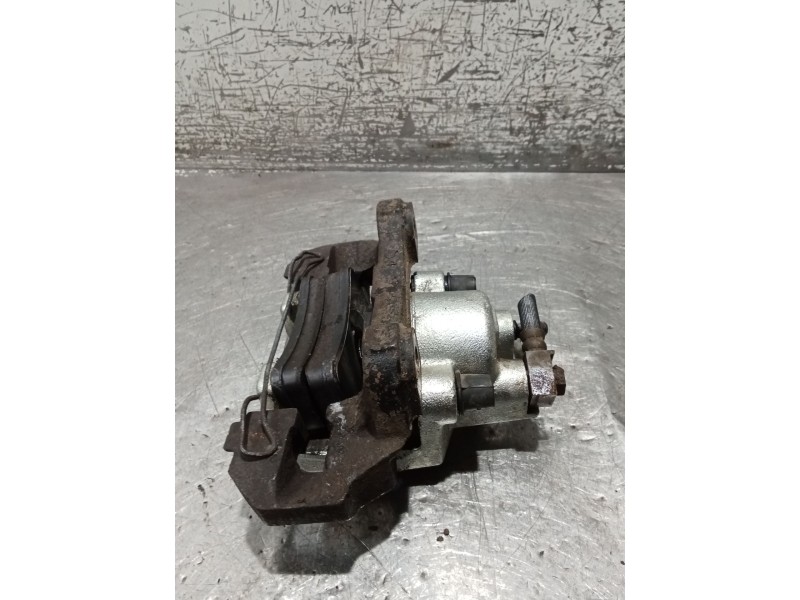 Recambio de pinza freno trasera izquierda para jeep grand cherokee ii (wj, wg) 3.1 td 4x4 referencia OEM IAM   99
