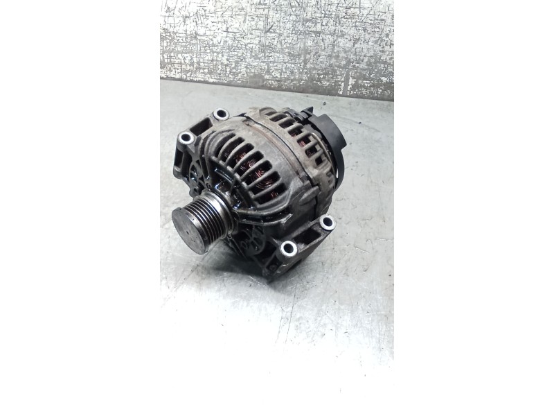 Recambio de alternador para mercedes-benz vito / mixto furgoneta (w639) 111 cdi (639.601, 639.603, 639.605) referencia OEM IAM 0