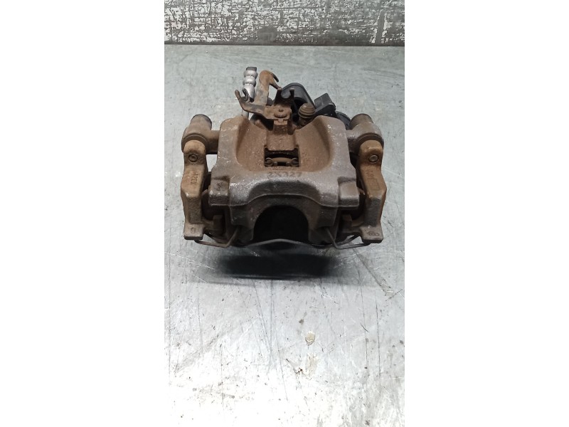 Recambio de pinza freno trasera derecha para land rover discovery sport (l550) 2.0 d 4x4 referencia OEM IAM FK722K327BD ELECTRIC
