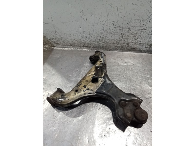 Recambio de brazo suspension inferior delantero izquierdo para mercedes-benz vito / mixto furgoneta (w639) 111 cdi (639.601, 639