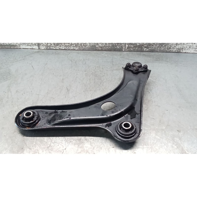 Recambio de brazo suspension inferior delantero derecho para citroën c3 i (fc_, fn_) 1.4 hdi referencia OEM IAM   06