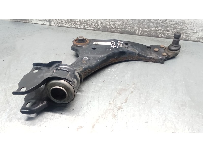 Recambio de brazo suspension inferior delantero derecho para land rover discovery sport (l550) 2.0 d 4x4 referencia OEM IAM FK72