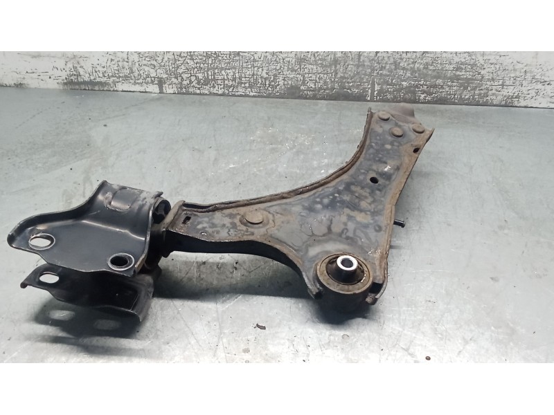 Recambio de brazo suspension inferior delantero derecho para land rover discovery sport (l550) 2.0 d 4x4 referencia OEM IAM FK72