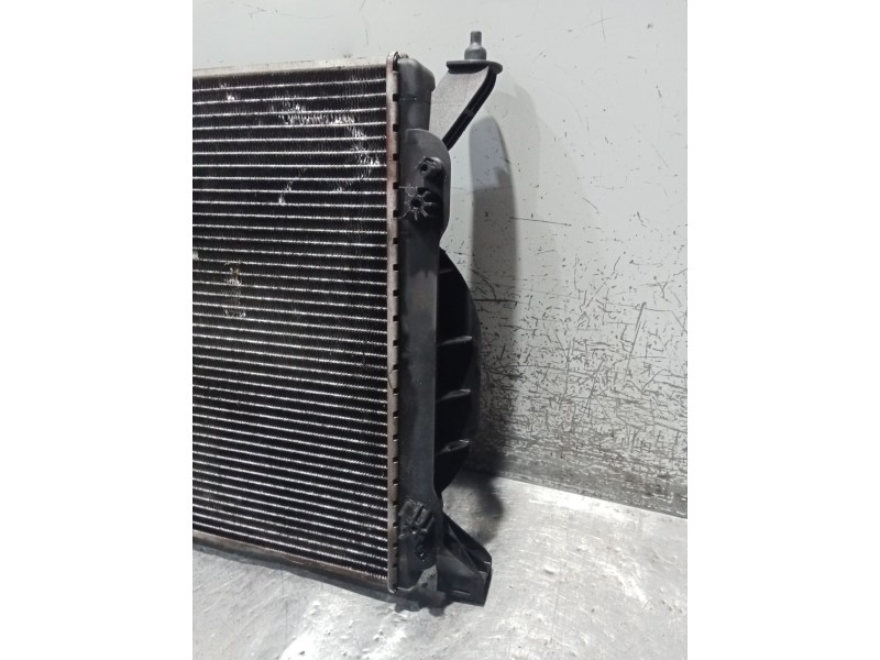 Recambio de radiador agua para audi a4 b7 (8ec) 2.0 tdi 16v referencia OEM IAM 8E0121251A  05