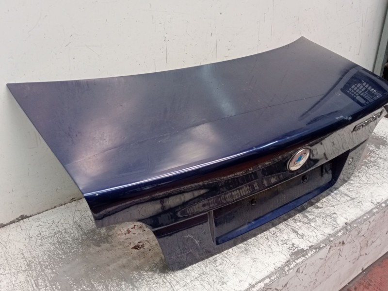 Recambio de tapa maletero para bmw 5 (e39) 528 i referencia OEM IAM   4P