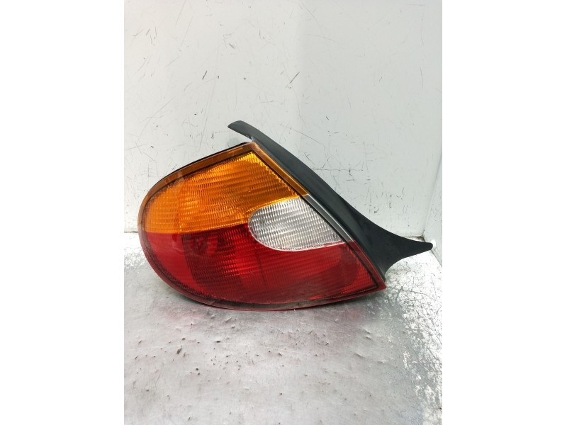 Recambio de piloto trasero izquierdo para chrysler neon ii 2.0 16v referencia OEM IAM   1999
