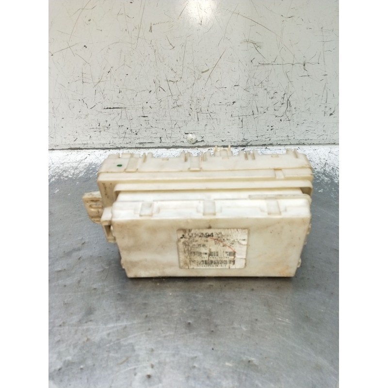 Recambio de caja reles / fusibles para mitsubishi l200 / triton (ka_t, kb_t) 2.5 di-d 4wd (kb4t) referencia OEM IAM   2005