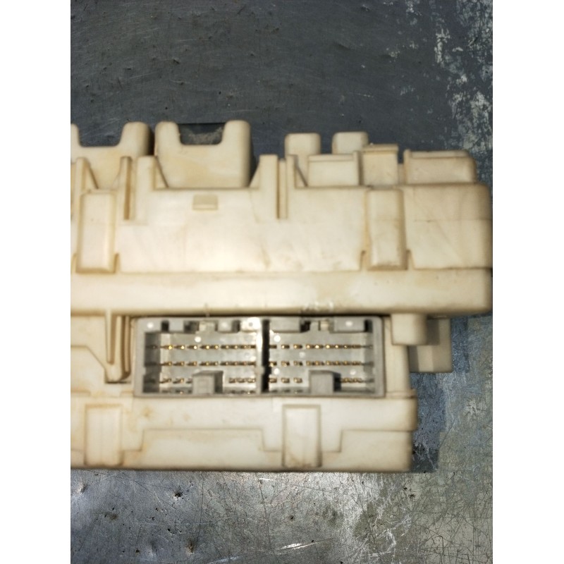 Recambio de caja reles / fusibles para mitsubishi l200 / triton (ka_t, kb_t) 2.5 di-d 4wd (kb4t) referencia OEM IAM   2005