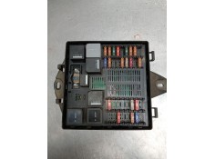 Recambio de caja reles / fusibles para jaguar xj luxury referencia OEM IAM DW9314A073C8 073736020414 2009 5P 2