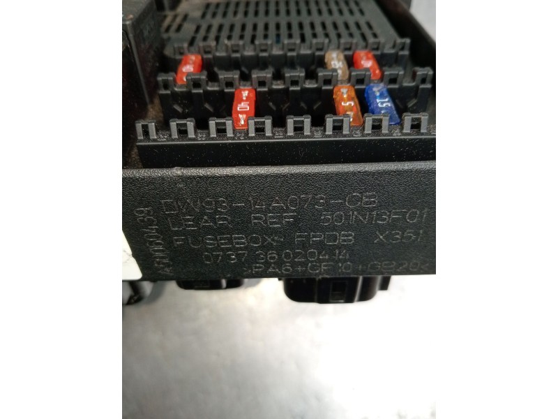 Recambio de caja reles / fusibles para jaguar xj luxury referencia OEM IAM DW9314A073C8 073736020414 2009 5P
