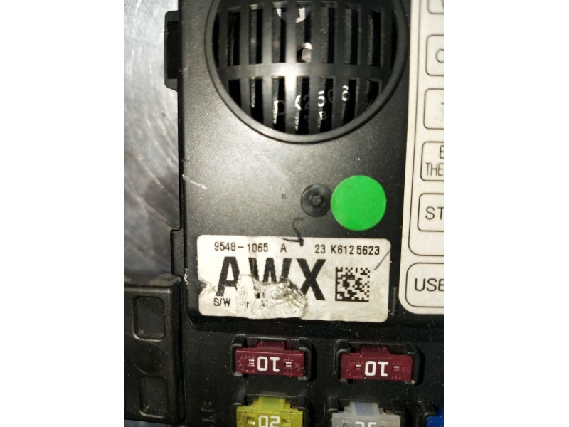 Recambio de caja reles / fusibles para chevrolet spark (m300) 1.0 referencia OEM IAM 95481065 23K6125623 2010