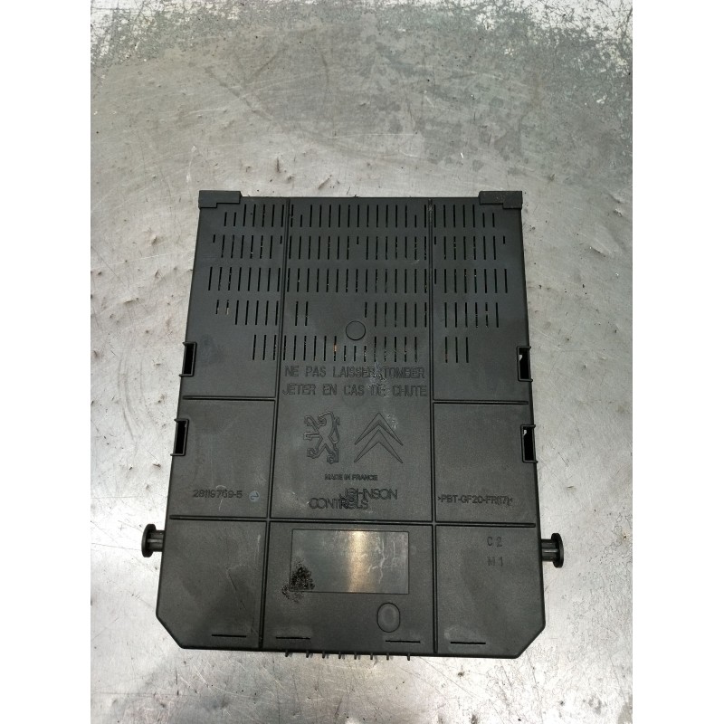 Recambio de caja reles / fusibles para citroën c5 iii (rd_) 1.6 hdi 110 referencia OEM IAM 966405908002 BSI04EV 2008