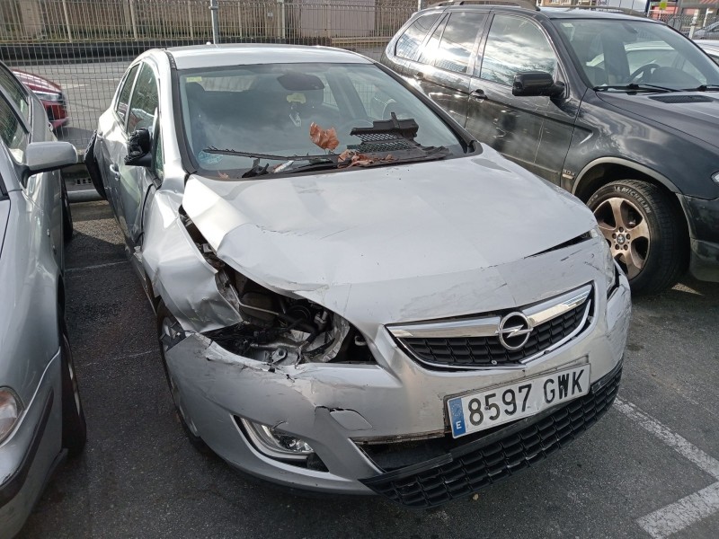 opel astra j (p10) del año 2010