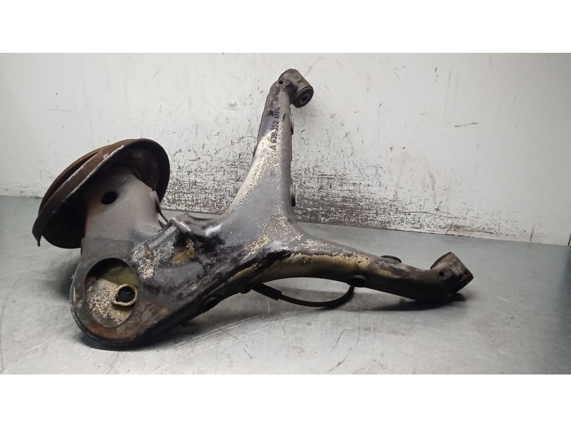 Recambio de mangueta trasera derecha para mercedes-benz vito / mixto furgoneta (w639) 111 cdi (639.601, 639.603, 639.605) refere