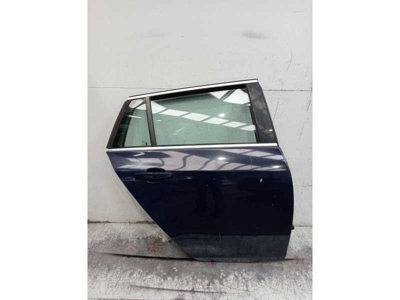 Recambio de puerta trasera derecha para opel insignia a sports tourer (g09) 2.0 cdti (35) referencia OEM IAM   