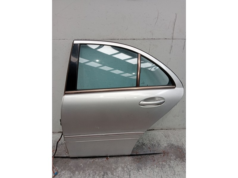 Recambio de puerta trasera izquierda para mercedes-benz clase c (w203) c 270 cdi (203.016) referencia OEM IAM   