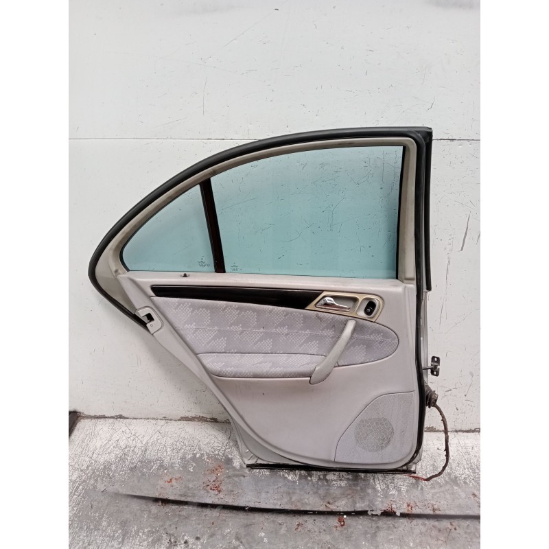 Recambio de puerta trasera izquierda para mercedes-benz clase c (w203) c 270 cdi (203.016) referencia OEM IAM   