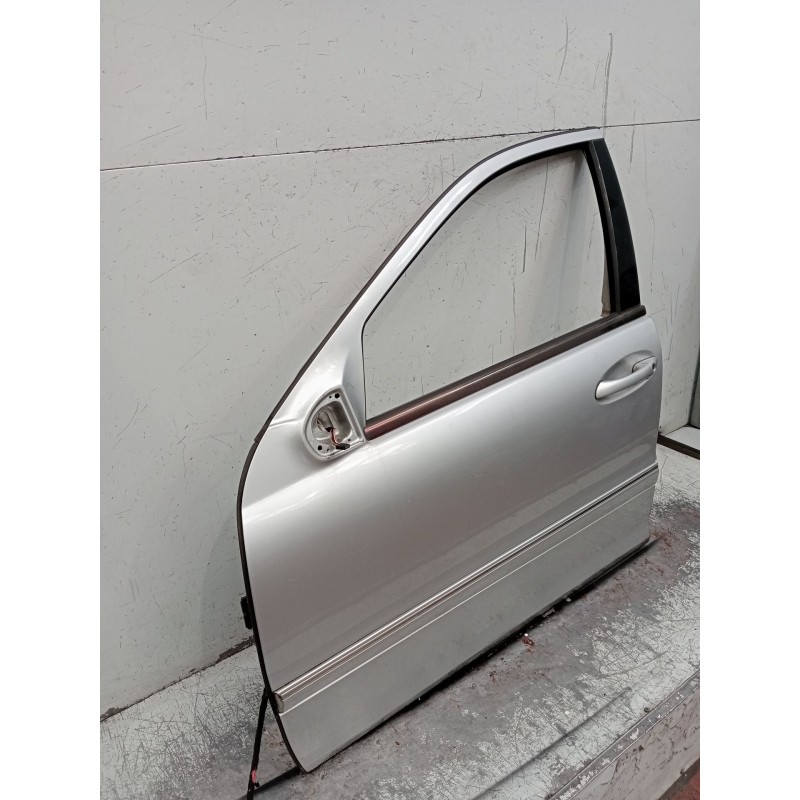 Recambio de puerta delantera izquierda para mercedes-benz clase c (w203) c 270 cdi (203.016) referencia OEM IAM   