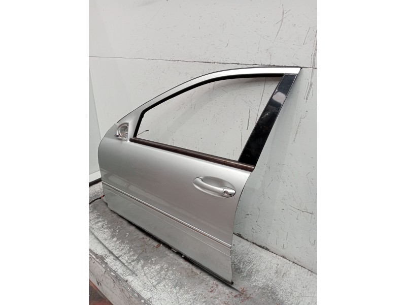 Recambio de puerta delantera izquierda para mercedes-benz clase c (w203) c 270 cdi (203.016) referencia OEM IAM   