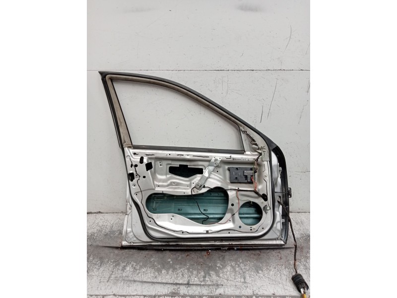 Recambio de puerta delantera izquierda para mercedes-benz clase c (w203) c 270 cdi (203.016) referencia OEM IAM   