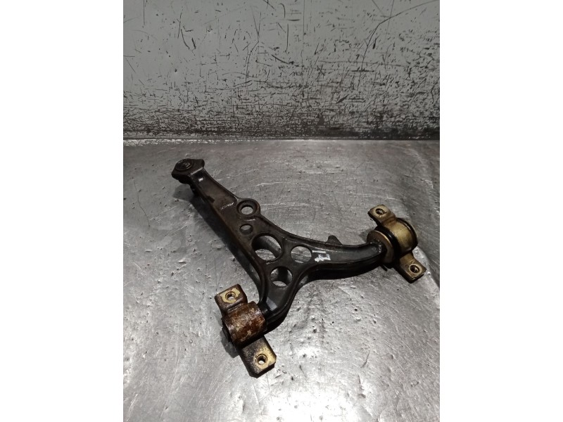 Recambio de brazo suspension inferior delantero izquierdo para lancia dedra (835_) 1.6 i.e. (835aa) referencia OEM IAM   94