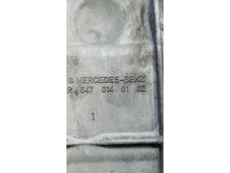 Recambio de carter para mercedes-benz clase c (w203) c 270 cdi (203.016) referencia OEM IAM R6470140102  00