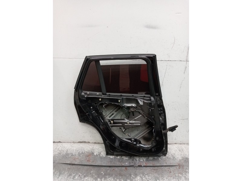 Recambio de puerta trasera izquierda para bmw x1 (e84) sdrive 18 d referencia OEM IAM   