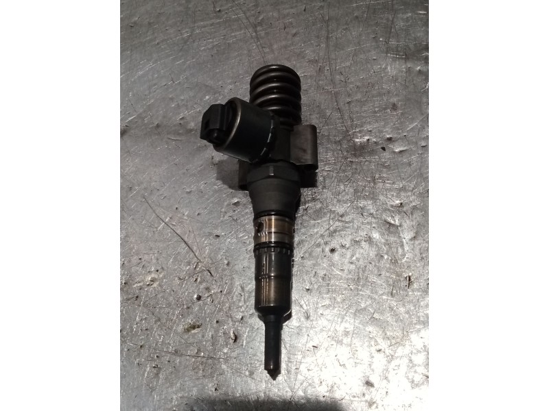 Recambio de inyector para audi a4 b7 (8ec) 2.0 tdi 16v referencia OEM IAM 0414720404 03G130073G BOSCH