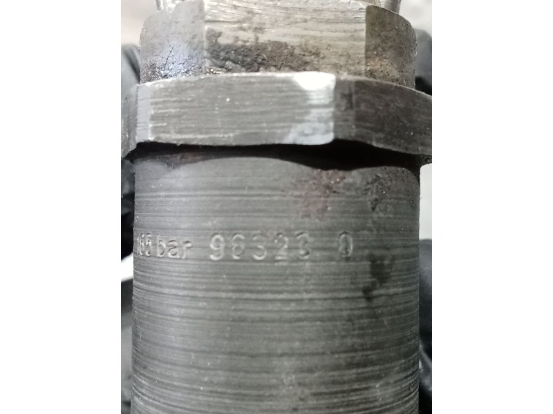 Recambio de inyector para jeep grand cherokee ii (wj, wg) 3.1 td 4x4 referencia OEM IAM KCA17S89 963230 BOSCH