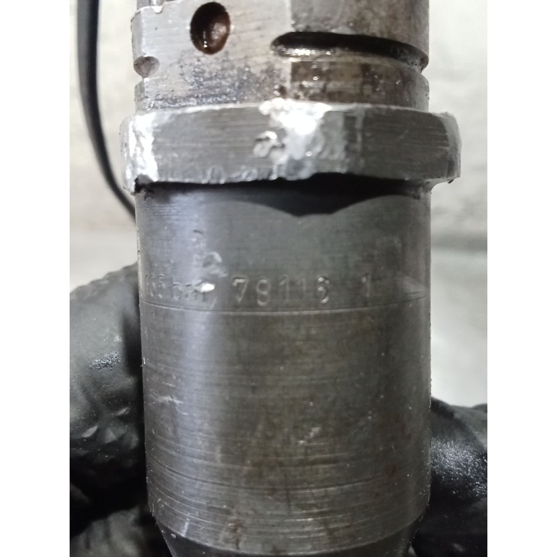 Recambio de inyector para jeep grand cherokee ii (wj, wg) 3.1 td 4x4 referencia OEM IAM KCA17S100 781161 BOSCH
